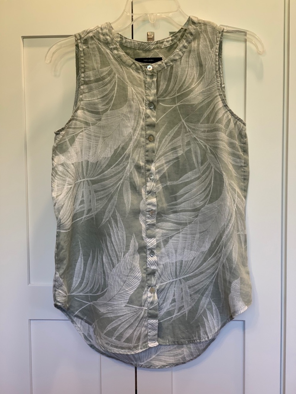 Tahari 100% Linen Sleeveless Top Women's XS Light Green Button Front Botanical - Picture 7 of 7